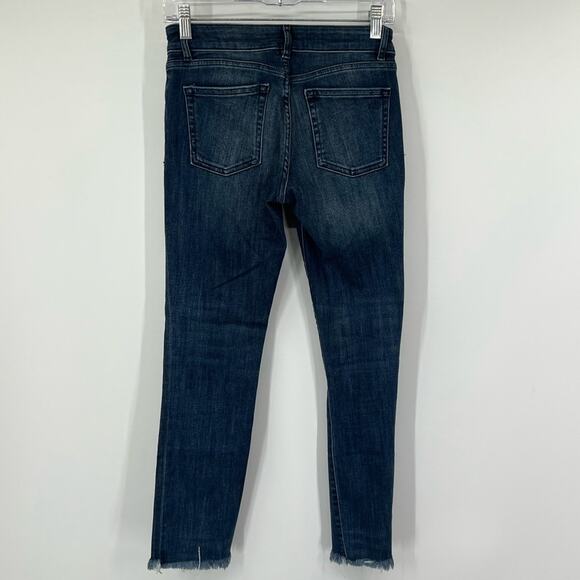 DL1961 Mid-Rise Mara Instasculpt Straight Ankle Jeans in Alias - Picture 5 of 7